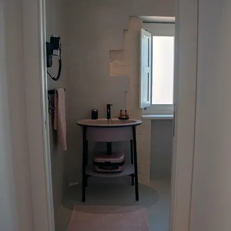 4 Elements Boutique *