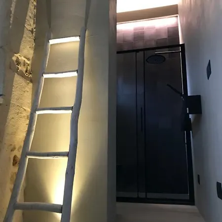4 Elements Boutique * Syrakuzy